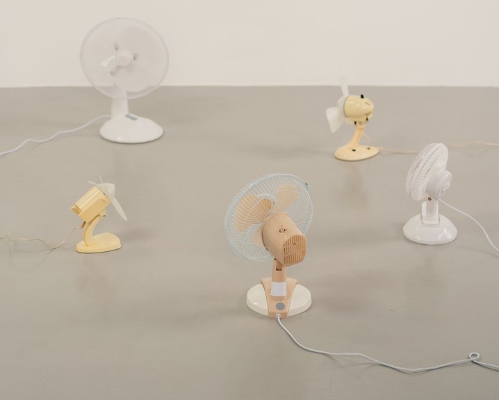 Vintage Table Top Fans That Add Charm and Cool Air